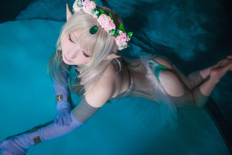 Skimpy-Elf-Cosplay-by-Saku-77-468x312